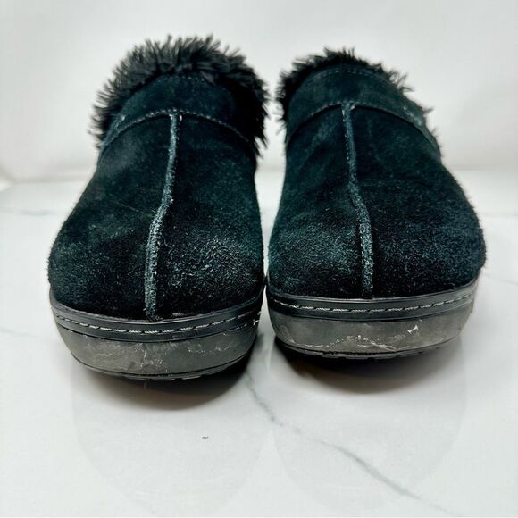 Crocs Faux Suede Fur Lined Clogs- Size 8 - Picture 3 of 14